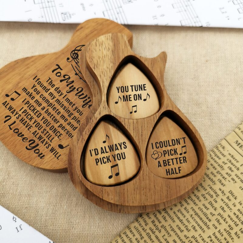 guitar picks to my wife i pick you i love you wood guitar picks with case giveme gifts 16534329327677 scaled